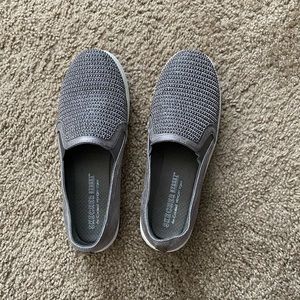 sketchers street slip on size 7